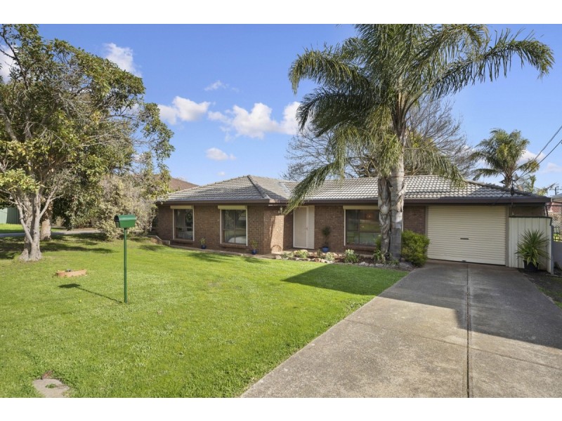 6 Mayelston Crescent, St Agnes SA 5097