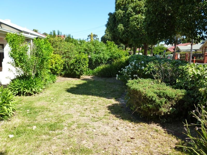 18 Corinda Avenue, Kensington Park SA 5068