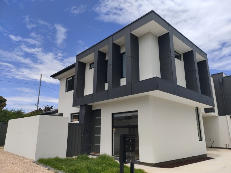 1/2 Lorenz Street, Campbelltown SA 5074