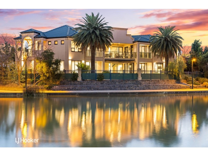 6 Mckinlay Court, Mawson Lakes SA 5095