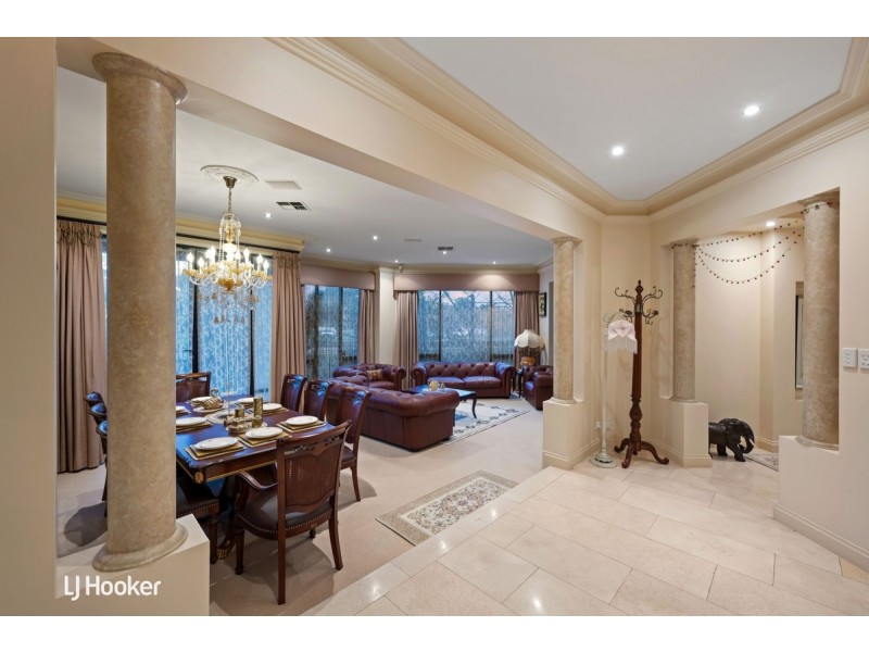 6 Mckinlay Court, Mawson Lakes SA 5095