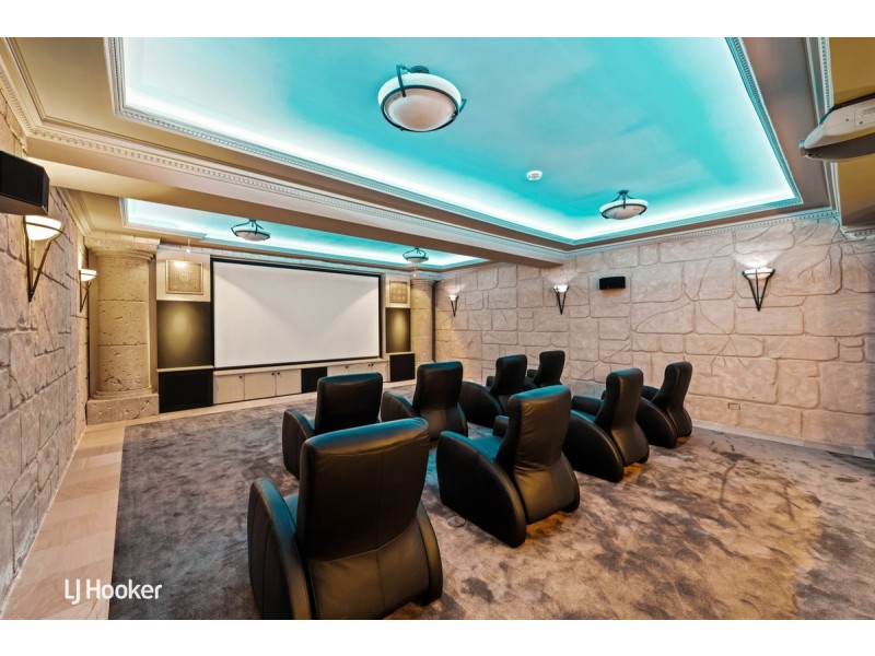 6 Mckinlay Court, Mawson Lakes SA 5095