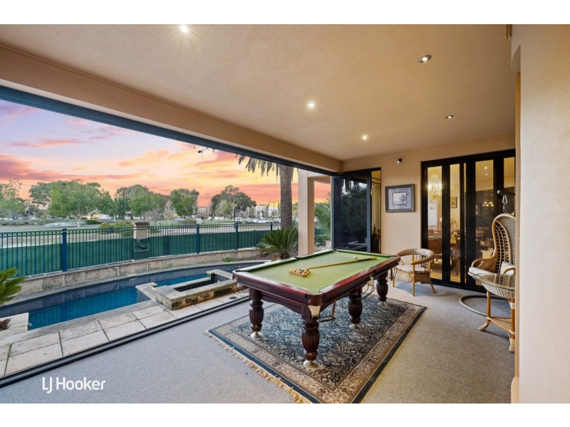 6 Mckinlay Court, Mawson Lakes SA 5095