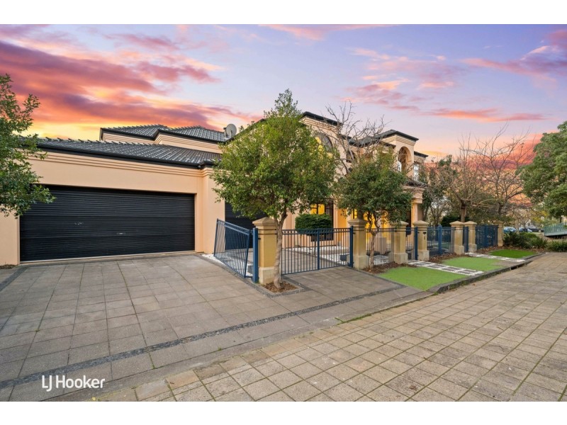6 Mckinlay Court, Mawson Lakes SA 5095
