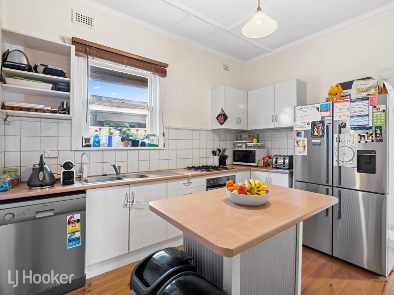 8 Park Street, Kingswood SA 5062