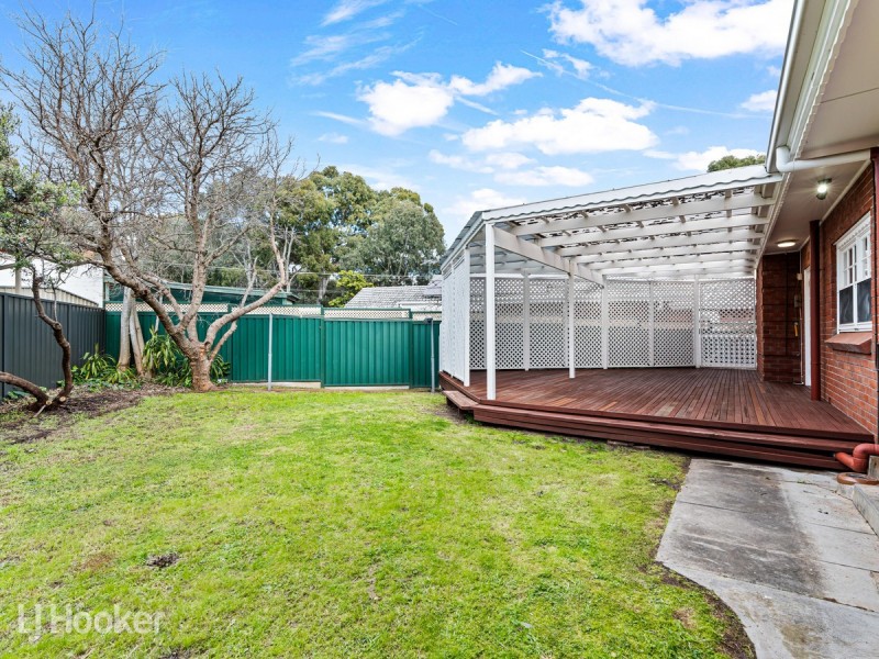 2 Lynly Crescent, Rostrevor SA 5073