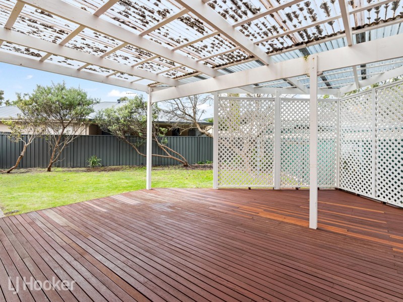 2 Lynly Crescent, Rostrevor SA 5073