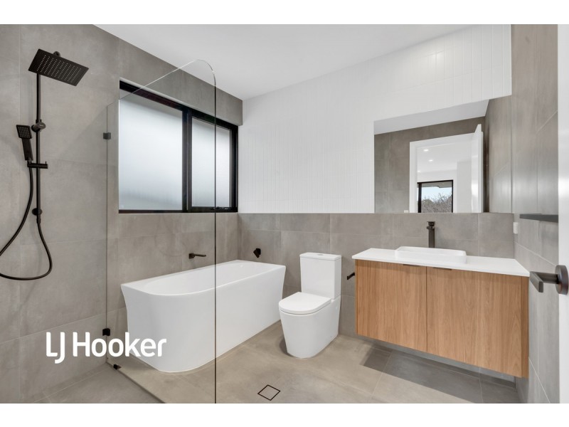 2b Mackirdy Street, Fulham SA 5024
