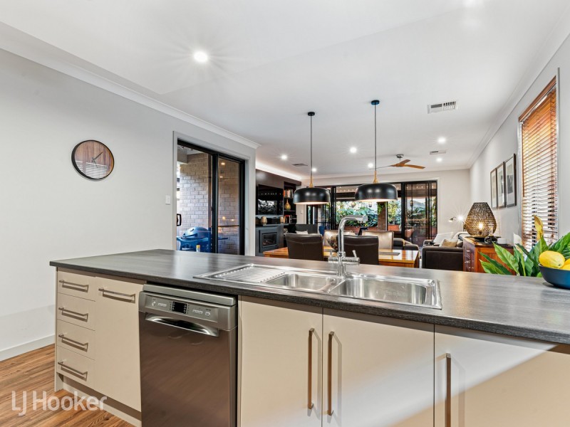 15 Delhi Avenue, Hillcrest SA 5086