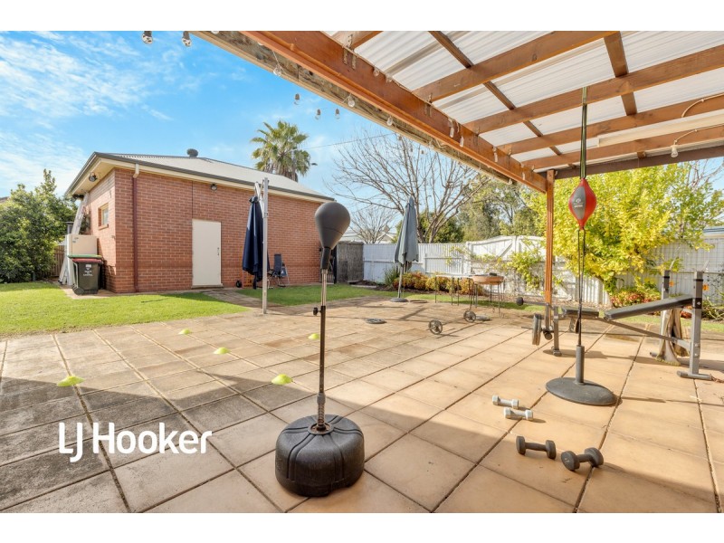 6 Dunstan Avenue, Kensington Park SA 5068