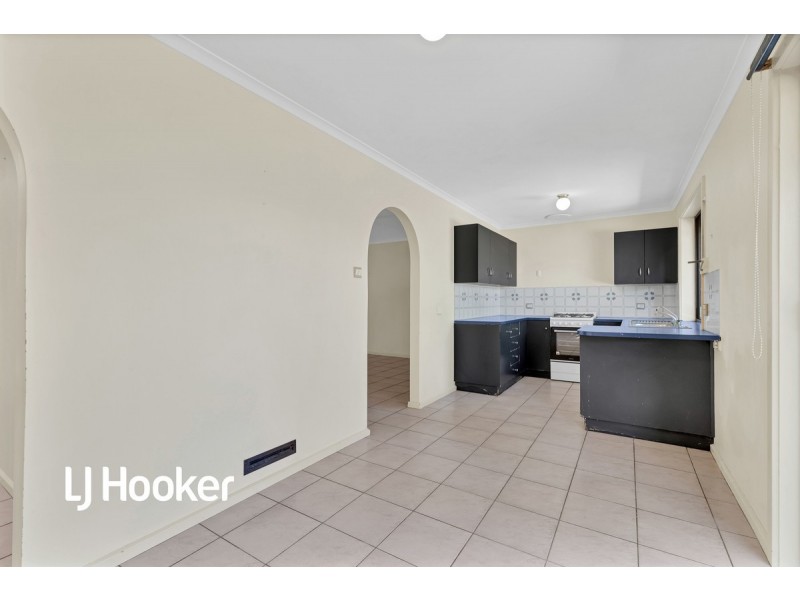 55 Black Road, Flagstaff Hill SA 5159