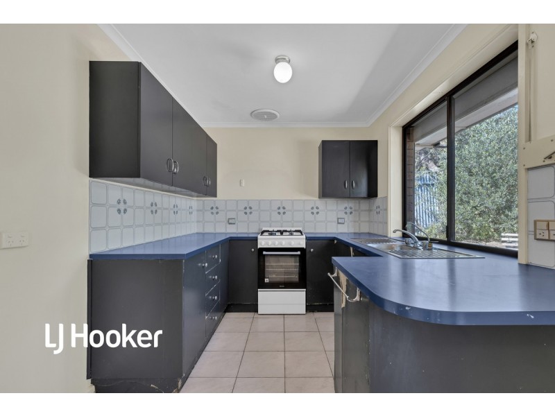 55 Black Road, Flagstaff Hill SA 5159