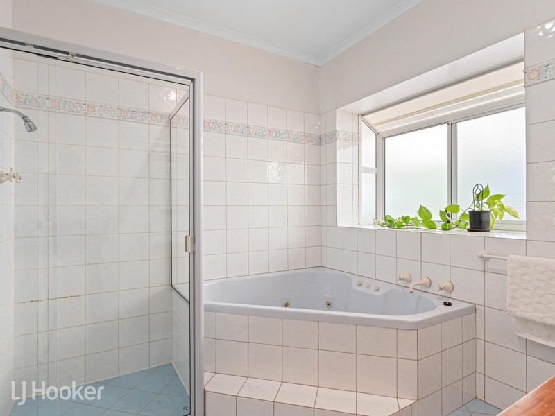 6 Mimosa Drive, Vale Park SA 5081