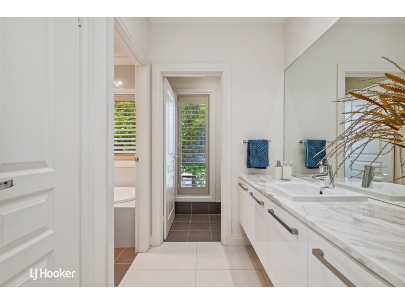 2A McHarg Road, Happy Valley SA 5159