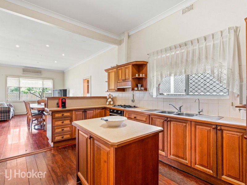 6 Aveland Avenue, Trinity Gardens SA 5068