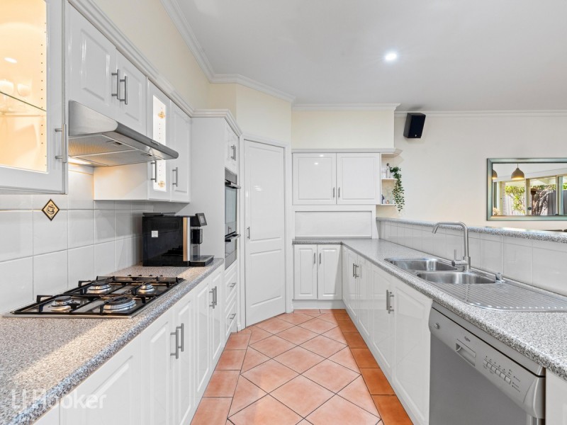 8 Fayden Drive, Paradise SA 5075