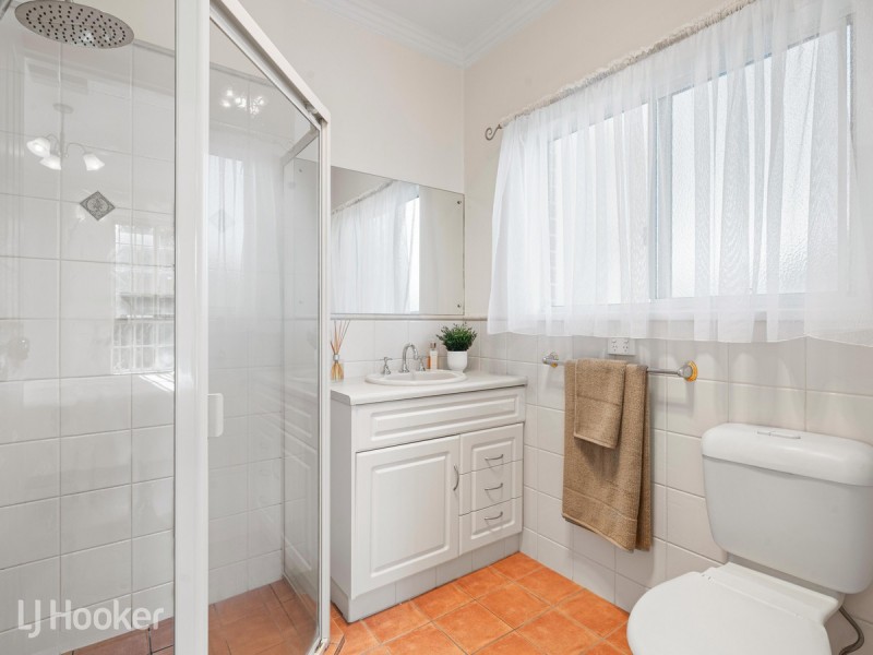 8 Fayden Drive, Paradise SA 5075