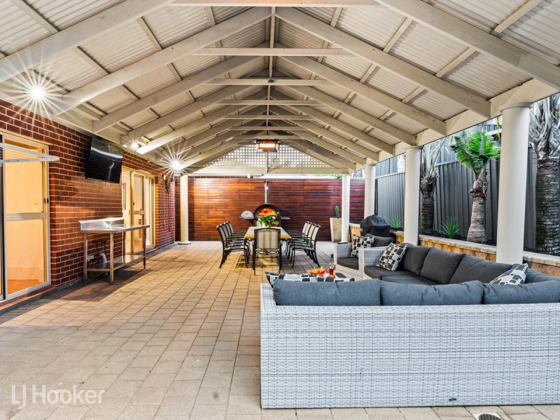 8 Fayden Drive, Paradise SA 5075