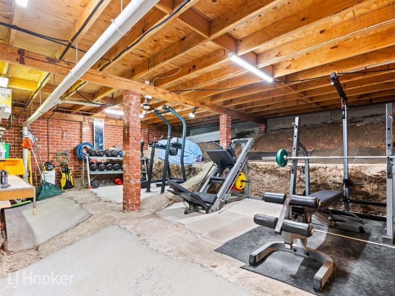 8 Fayden Drive, Paradise SA 5075