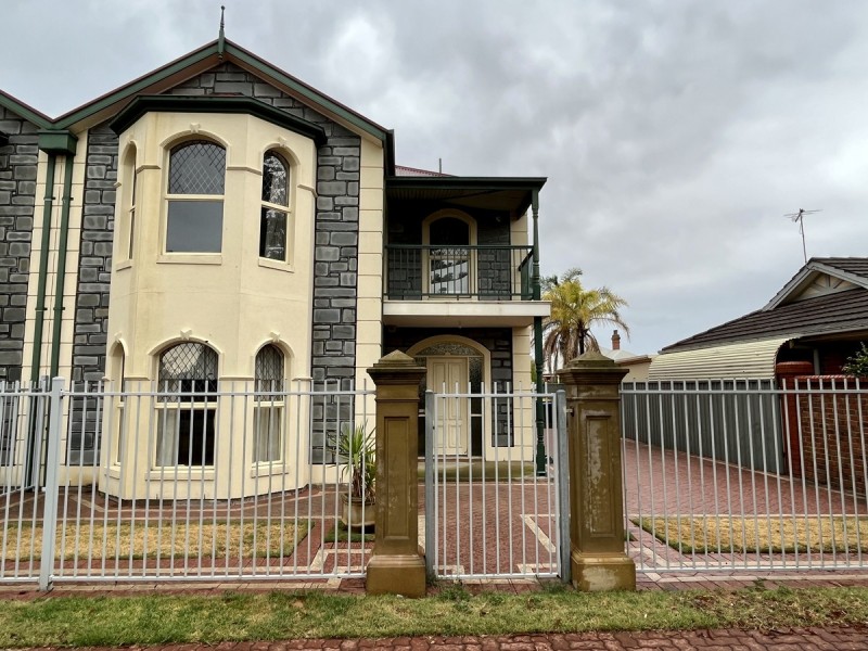 7 Foremost Court, North Haven SA 5018