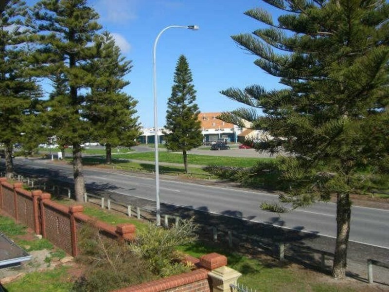 7 Foremost Court, North Haven SA 5018