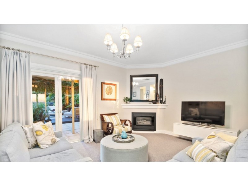 95 Seaview Road, Tennyson SA 5022