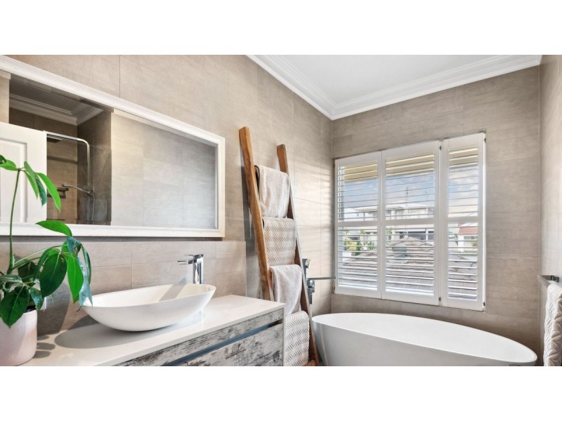 95 Seaview Road, Tennyson SA 5022