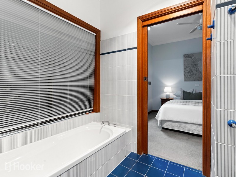 13 Fayden Drive, Paradise SA 5075