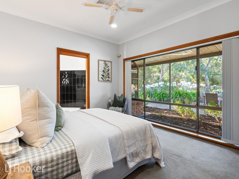 13 Fayden Drive, Paradise SA 5075
