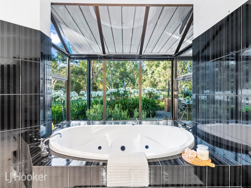 13 Fayden Drive, Paradise SA 5075