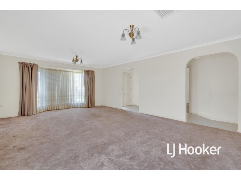 2 Medlow Road, Blakeview SA 5114