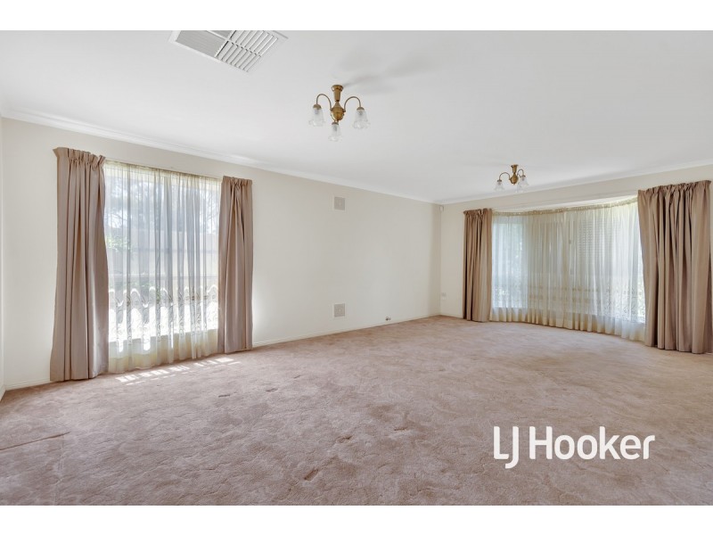 2 Medlow Road, Blakeview SA 5114