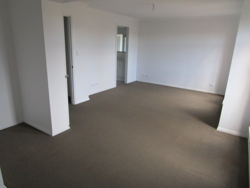 25 Redward Avenue, Greenacres SA 5086