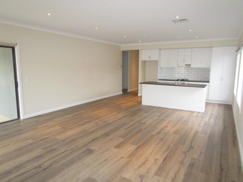 8A Zircon Crescent, Highbury SA 5089