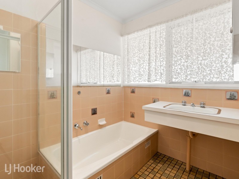 8 Hammond Avenue, Brahma Lodge SA 5109