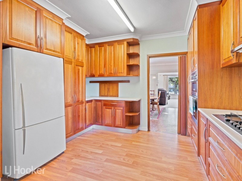 16 Karri Drive, Dernancourt SA 5075