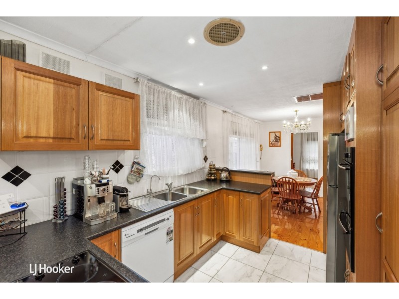 61 Far View Crescent, Ridgehaven SA 5097