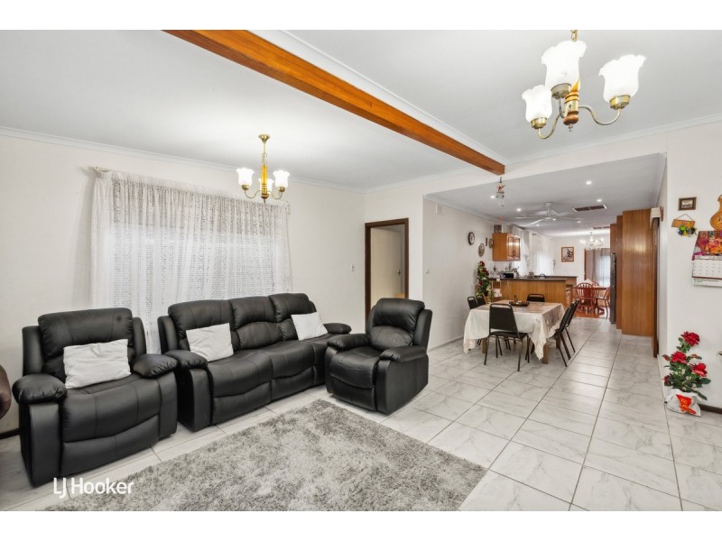 61 Far View Crescent, Ridgehaven SA 5097