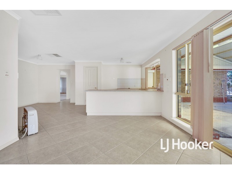 2 Medlow Road, Blakeview SA 5114