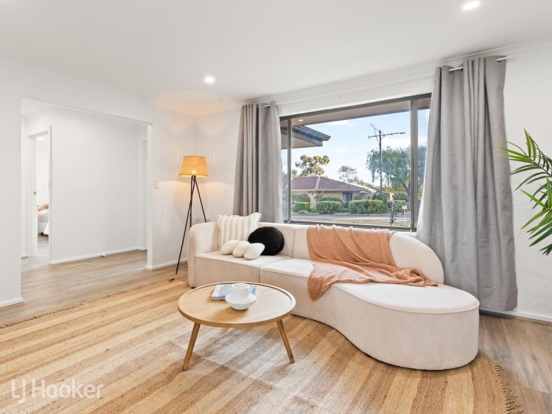 10 Snowy Drive, Valley View SA 5093