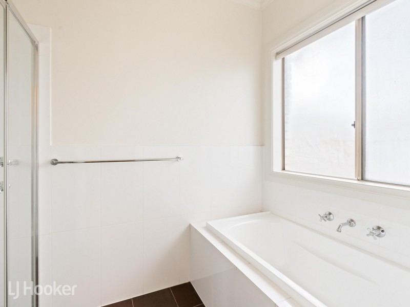 5 Quinn Avenue, Rostrevor SA 5073