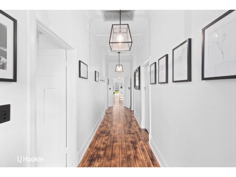 2 Dinwoodie Avenue, Clarence Gardens SA 5039