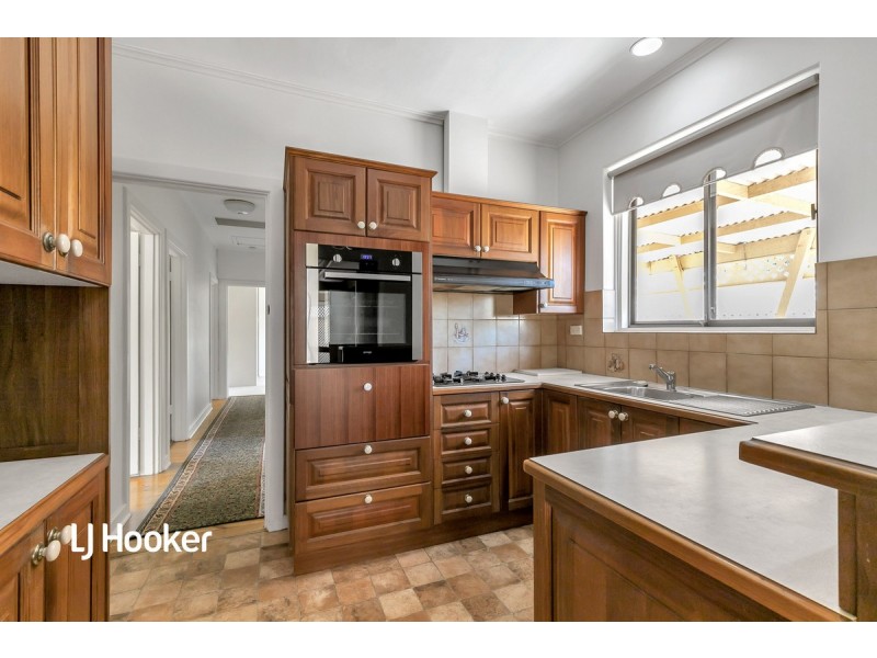 6 Coleridge Crescent, Clearview SA 5085