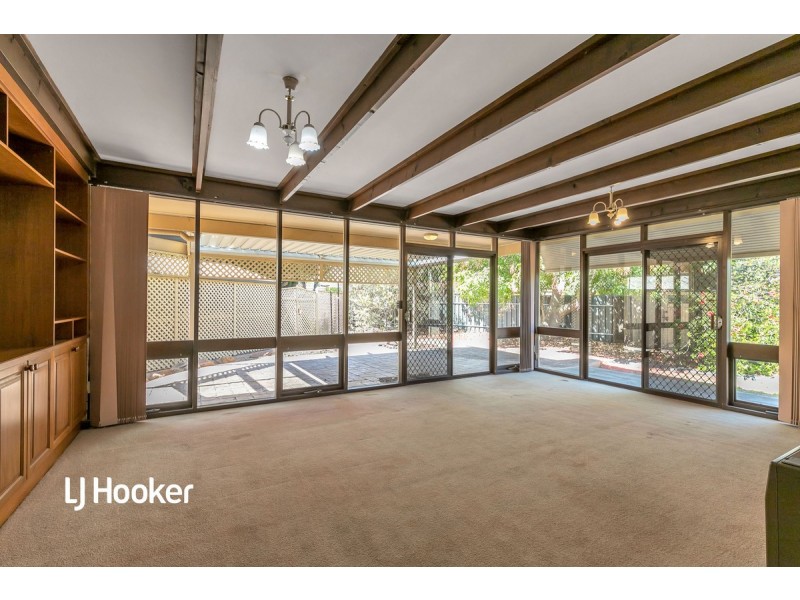 6 Coleridge Crescent, Clearview SA 5085