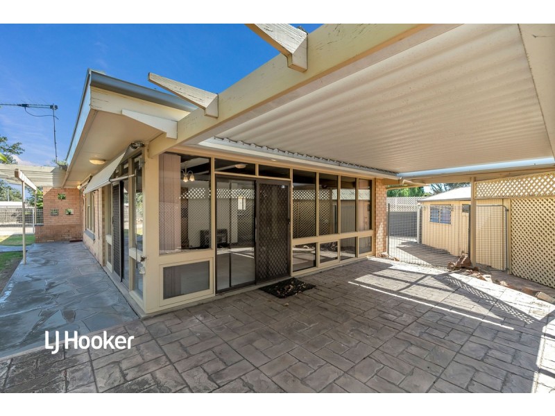 6 Coleridge Crescent, Clearview SA 5085