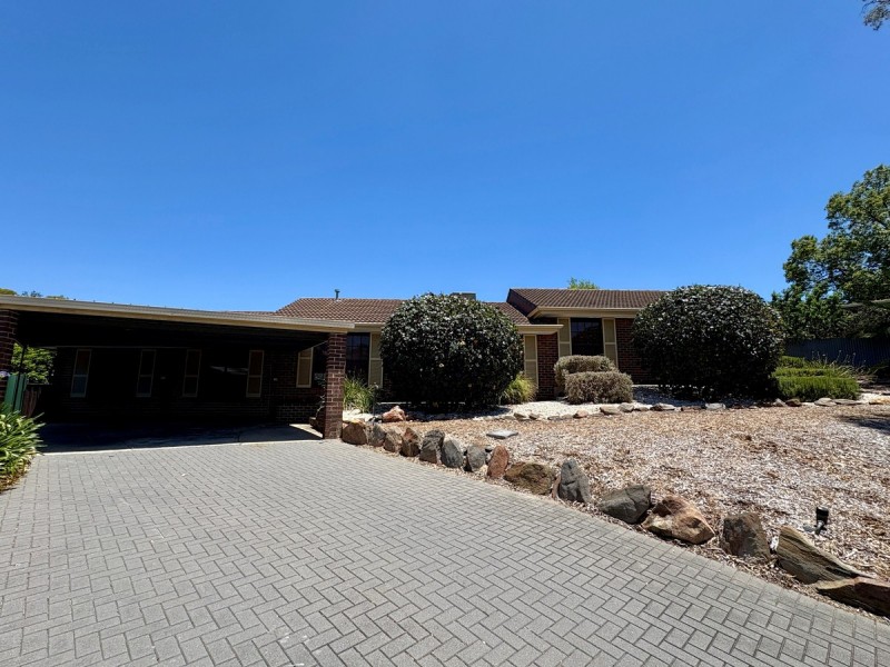 17 Haddington Court, Valley View SA 5093
