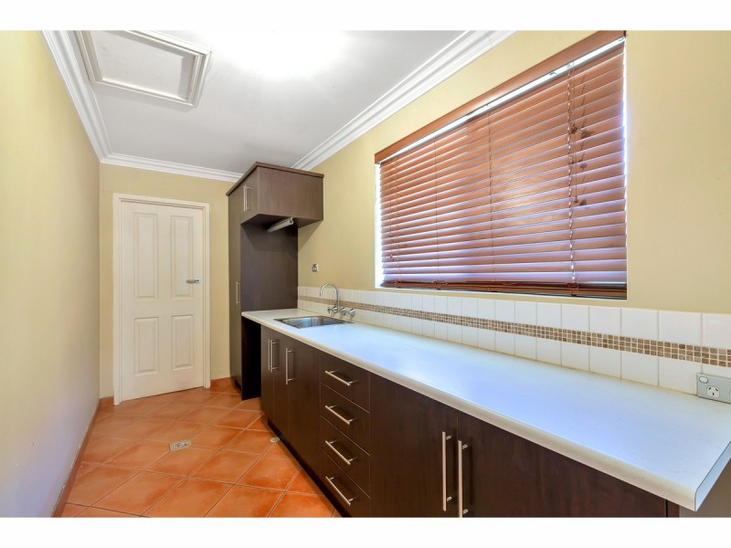 17 Haddington Court, Valley View SA 5093