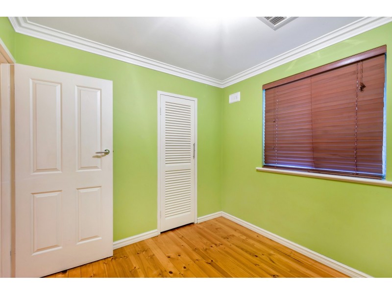 17 Haddington Court, Valley View SA 5093