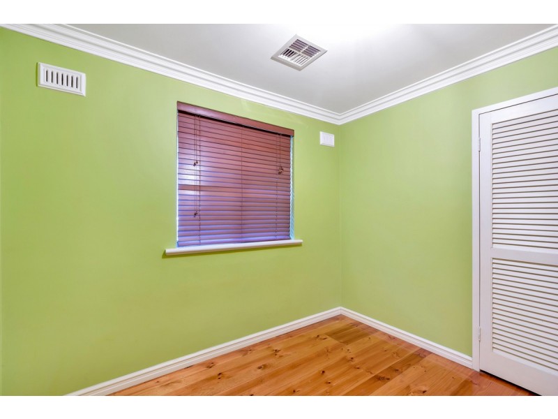 17 Haddington Court, Valley View SA 5093