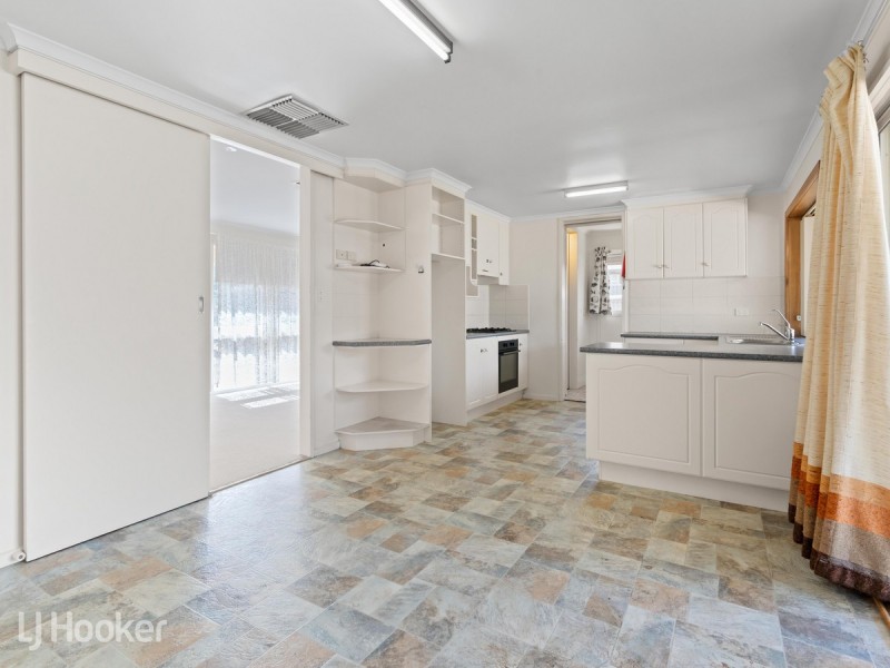 8 Hammond Avenue, Brahma Lodge SA 5109